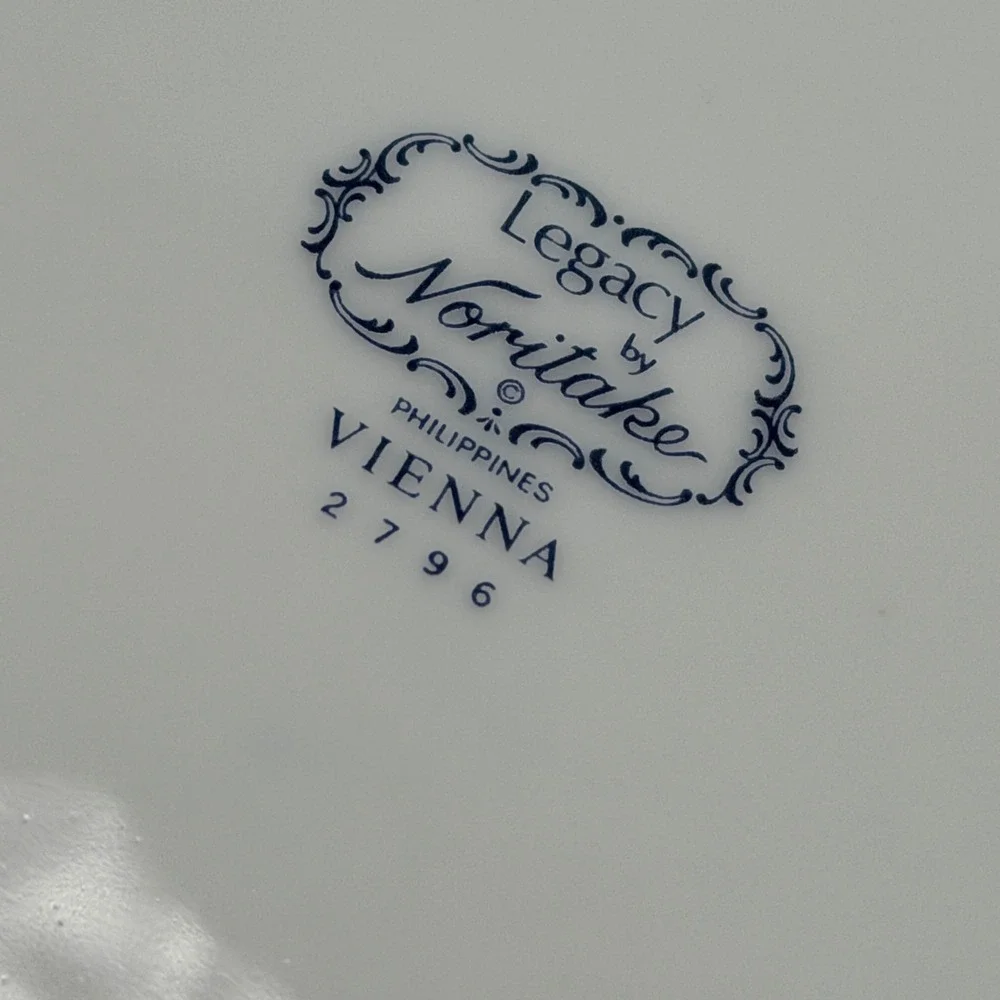 Noritake Legacy Vienna 2796 Fruit Dessert Bowls Cobalt Blue Gold Set of 4